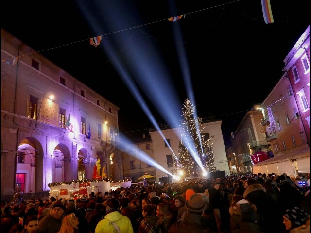 A Rimini 'Capodanno Più Lungo Del Mondo' Nel Segno Fellini - La Sicilia