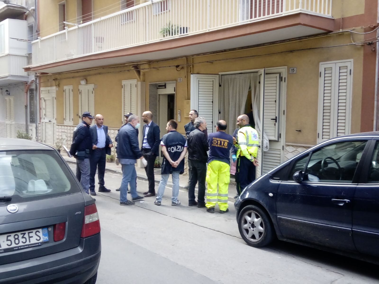 Tragedia Familiare A Gela Uccide La Madre E Tenta Di Ammazzare Il