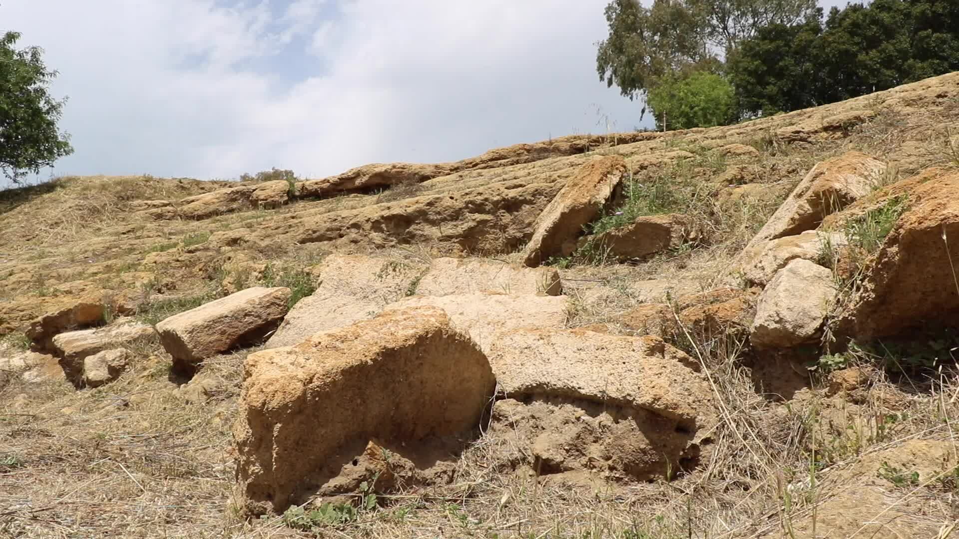 Valle Dei Templi, Gli Scavi Per Riportare Alla Luce Il Teatro ...